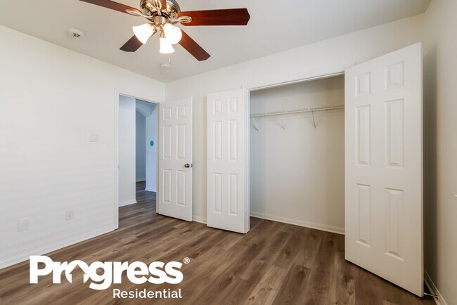 Building Photo - 4030 Jan St