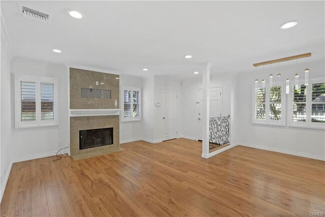 Building Photo - 1430 N Maple St