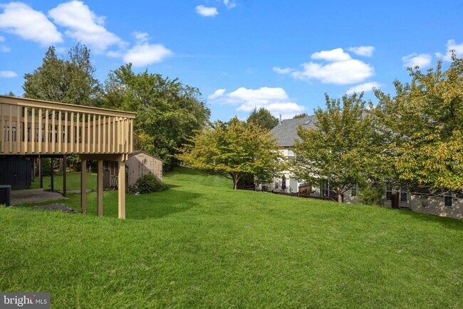 Building Photo - 548 Susan Dr