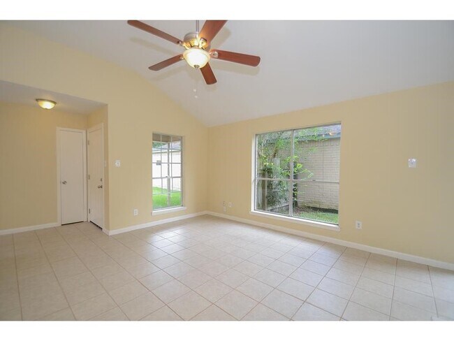 Building Photo - 7611 Shaddock Dr