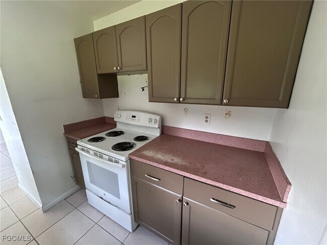 Building Photo - 13432 First St