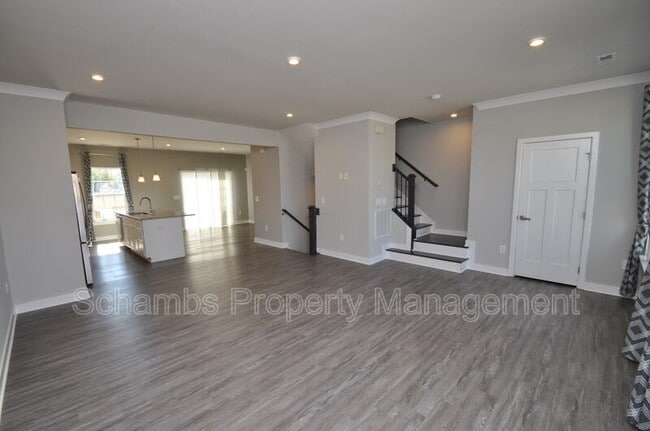 Building Photo - 200 Misty Pike Dr