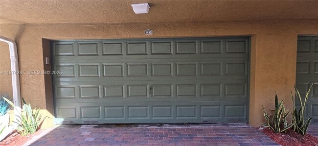 Building Photo - 2945 NE 185th St