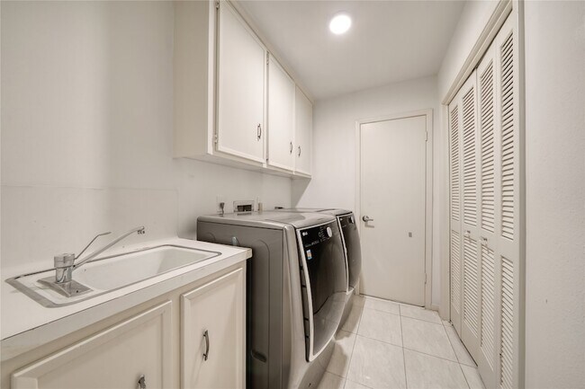Building Photo - 10919 Villa Lea Ln