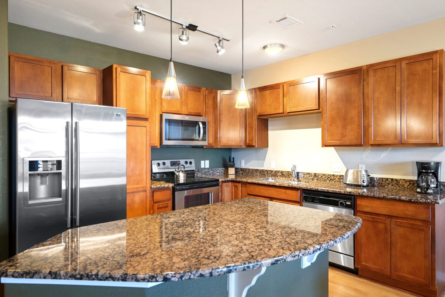 Building Photo - 13490 Via Varra