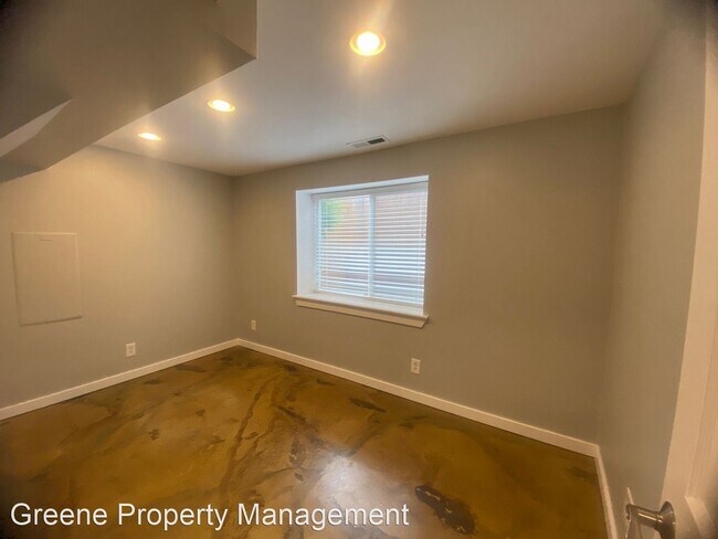 Building Photo - 3 br, 2 bath House - 1222 9th Ave SE