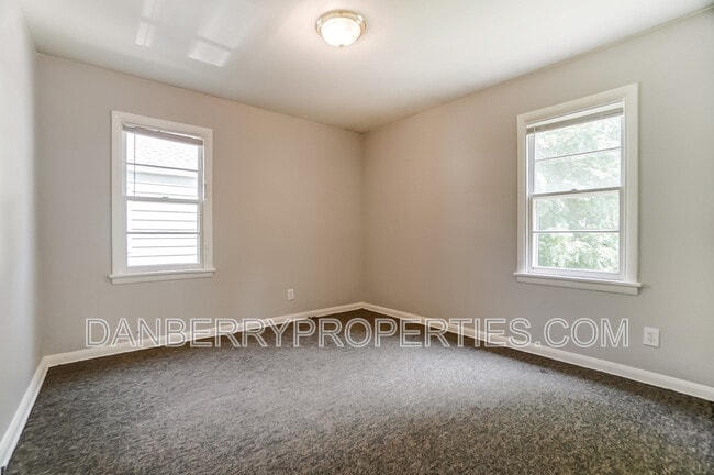 Building Photo - 818 Brookley Blvd