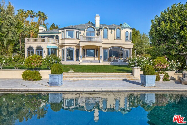 Primary Photo - 3352 Clerendon Rd