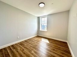 Building Photo - 21 Summer St