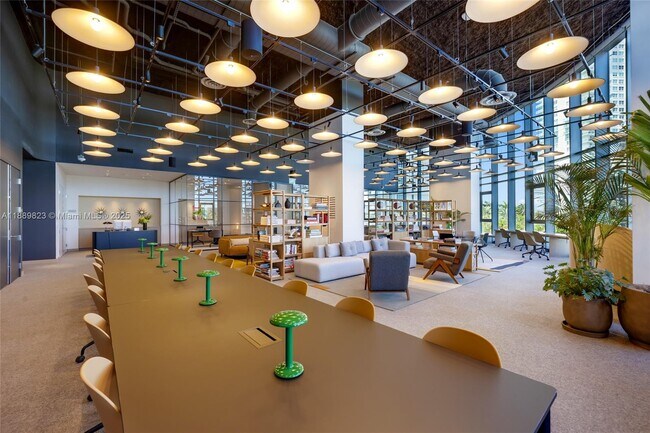 Building Photo - 500 Alton Rd