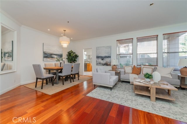 Building Photo - 2 Ellisworth Aisle