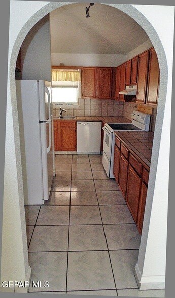 Building Photo - 7133 Imperial Ridge Dr