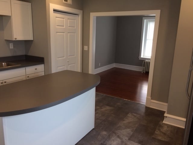 Building Photo - 1000 W 28th St