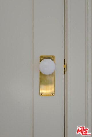 Building Photo - 4365 Clayton Ave W