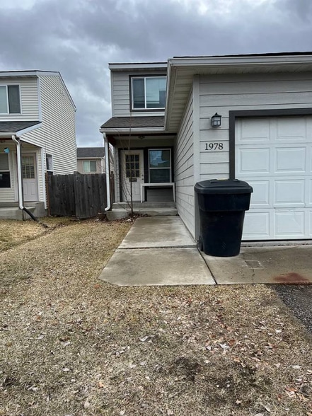 Building Photo - 1978 Greatview Dr