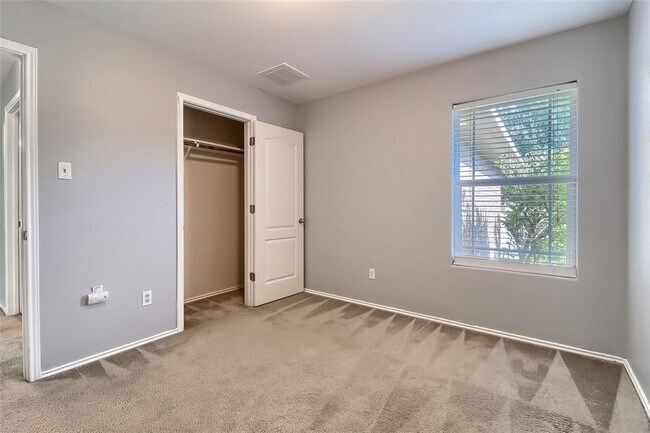 Building Photo - 3308 Barksdale Dr