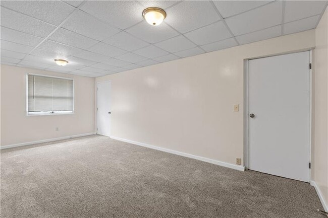 Building Photo - 117 Alpine Village Dr