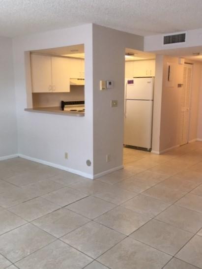 Building Photo - 4525 Poinciana St