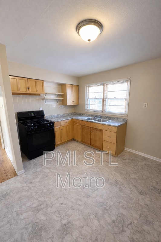 Building Photo - 1201 Walker Ave