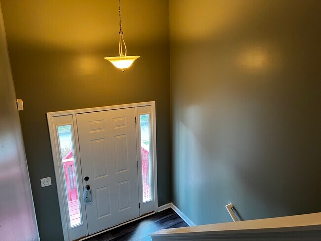 Building Photo - 65 Sampson Ct