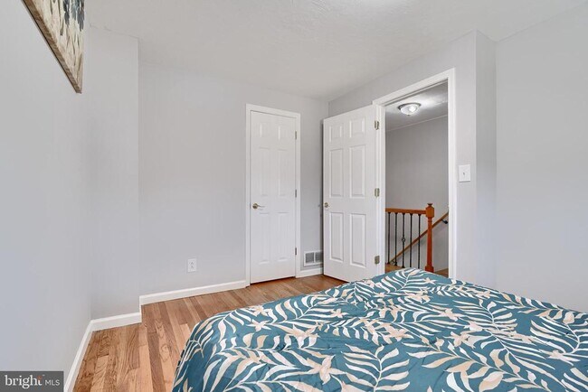 Building Photo - 2845 Plainfield Rd