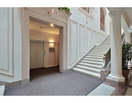 Building Photo - 30 Monument Sq