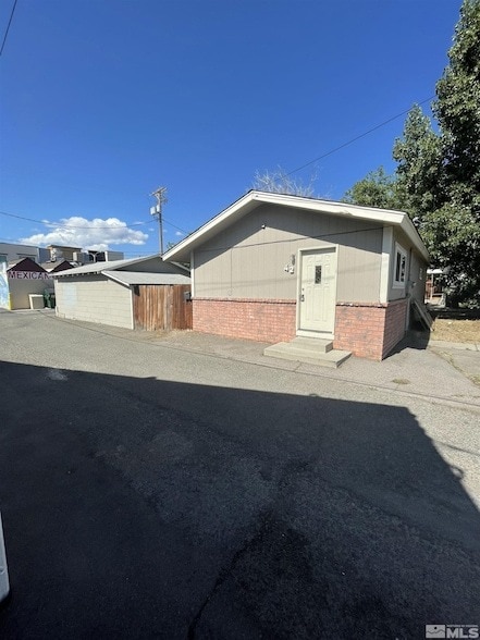 Building Photo - 42 Caliente St