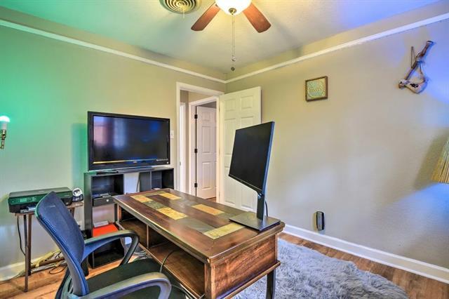 Building Photo - 7013 Meadowbrook Dr