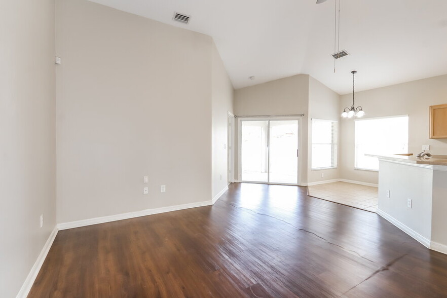Building Photo - 3832 Washburn Pl