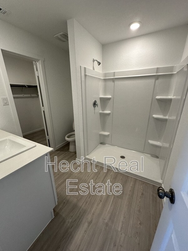 Building Photo - 1531 Tiptop Mdw