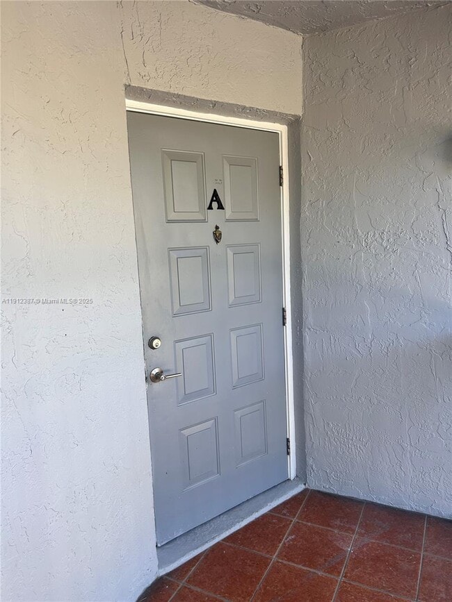 Building Photo - 840 Independence Dr