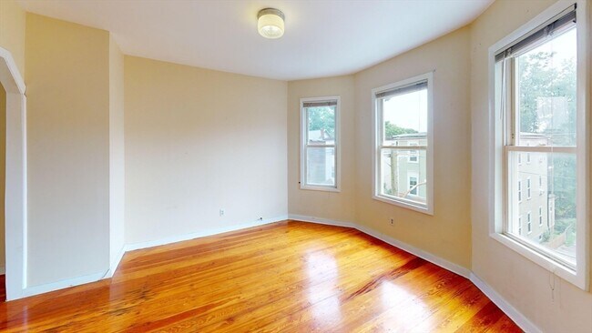 Building Photo - 22 Boynton St