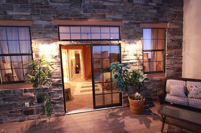 Building Photo - 4310 Capistrano Ave