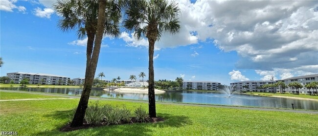 Building Photo - 16635 Lake Cir Dr