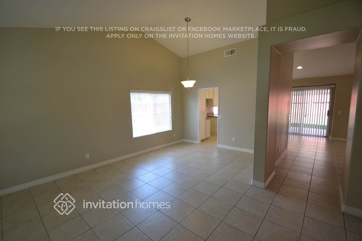 Building Photo - 15128 Versailles St