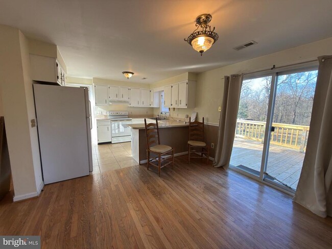 Building Photo - 18077 Raven Rocks Rd