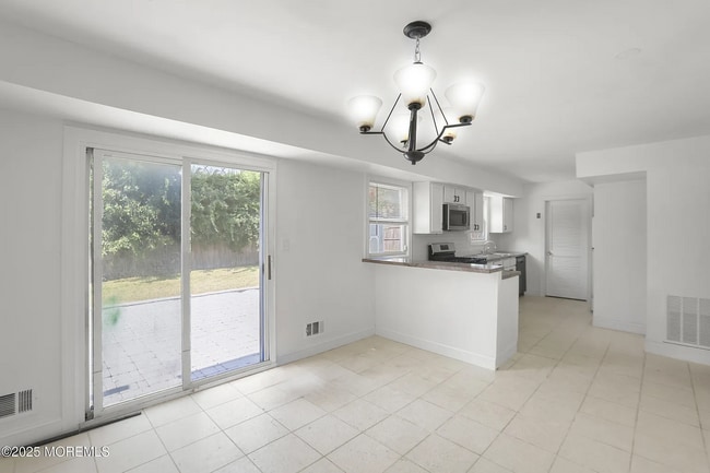 Building Photo - 37 Nautilus Dr