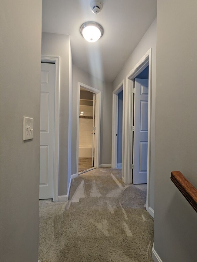 Building Photo - END UNIT townhouse in Ballenger Creek neig...