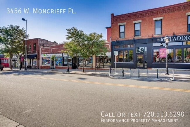Building Photo - 3456 W Moncrieff Pl