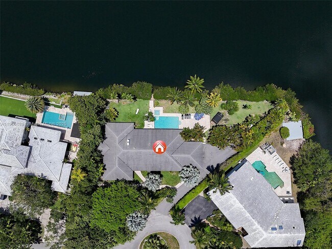 Building Photo - 415 Rovino Ave