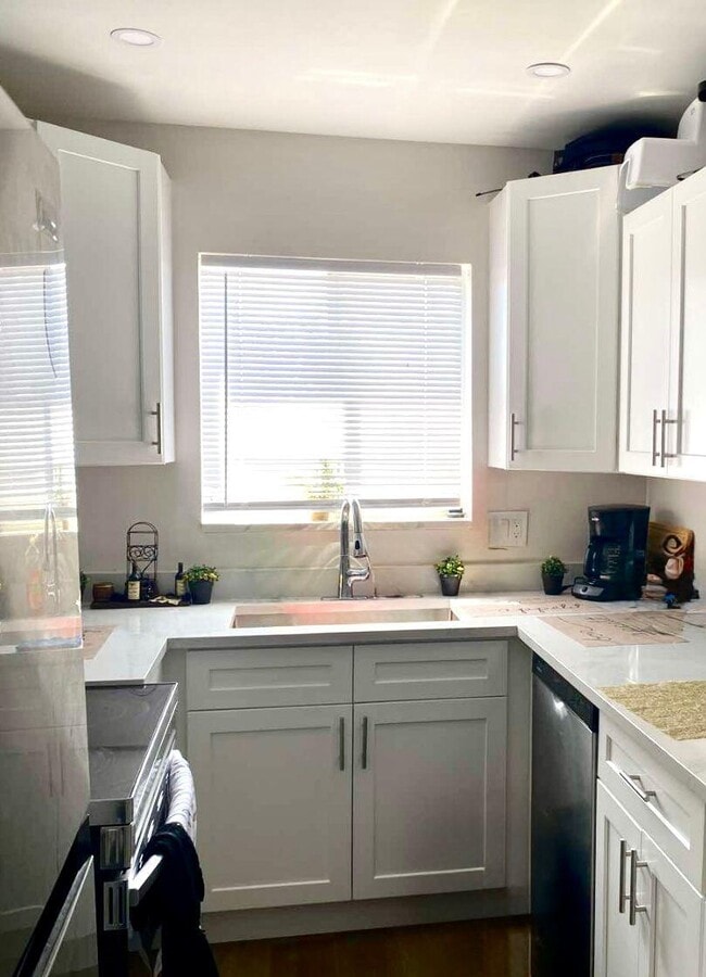 Building Photo - 1410 S Federal Hwy