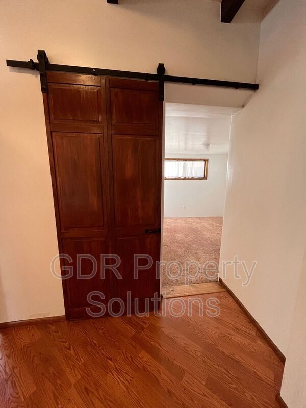 Building Photo - 305 Wilshire Dr SW