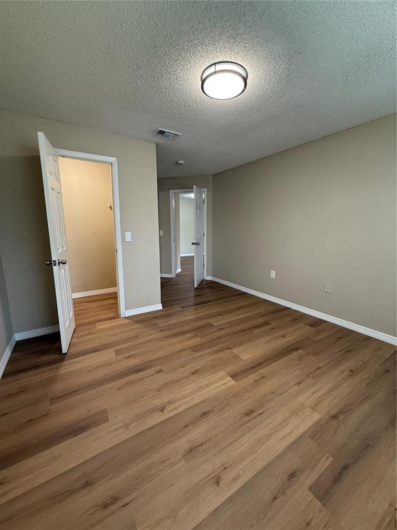 Building Photo - 1222 Bermuda Lakes Ln