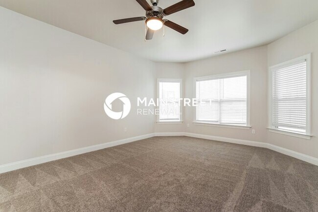 Building Photo - 3 Bedroom Pet-Friendly Home in CLAYTON, NC with Main Street Renewal