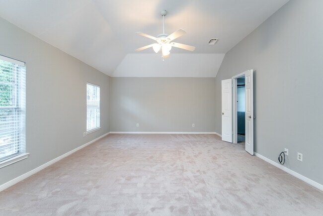 Building Photo - 2710 Double Lake Dr
