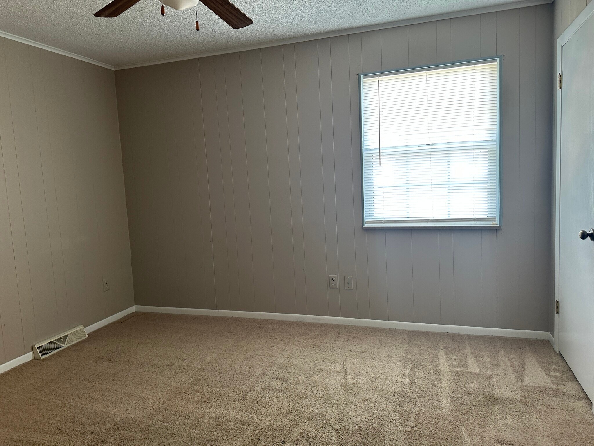 (2) Bedroom - 103 Skyview Dr