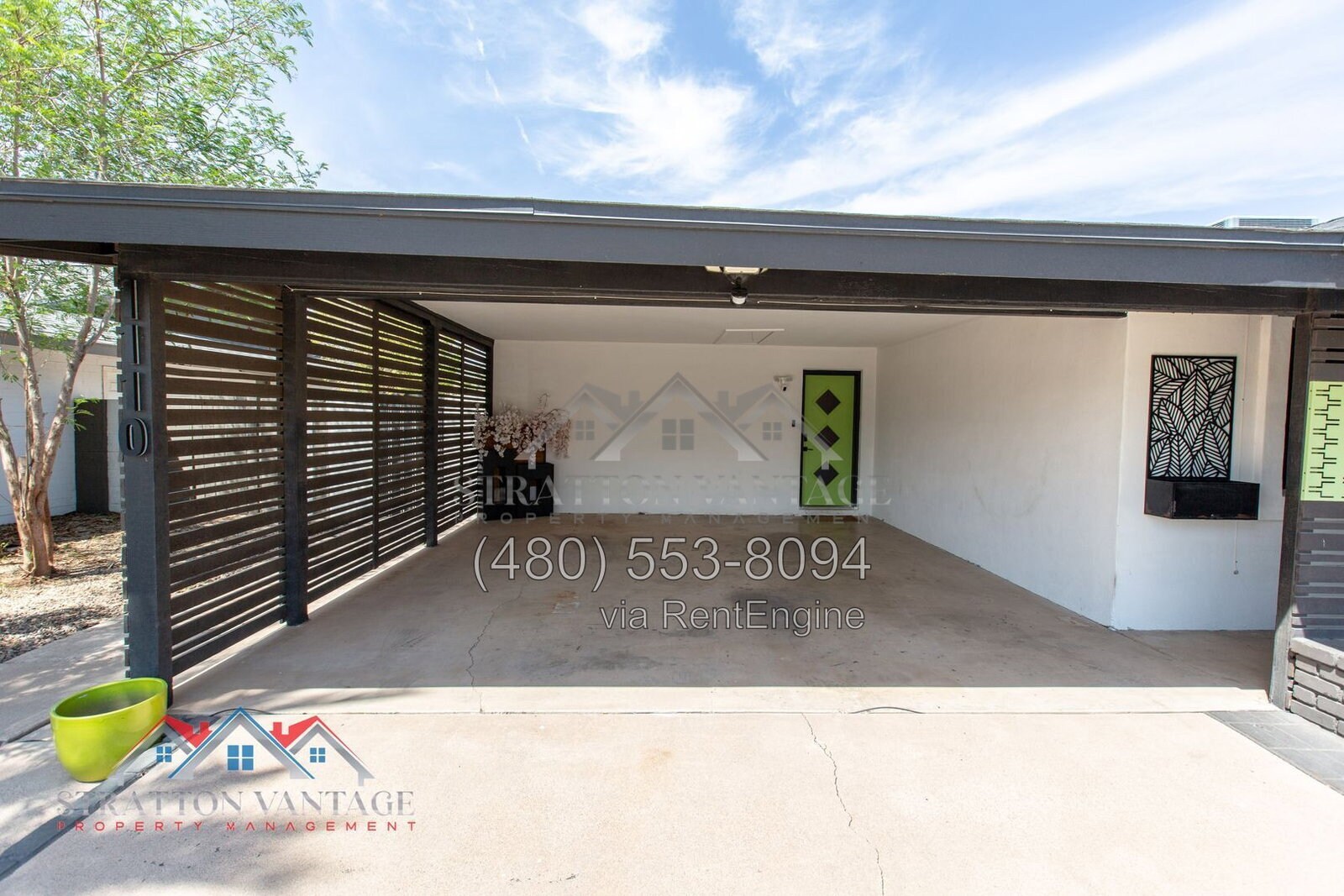 Building Photo - 1110 E Campus Dr