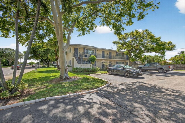 Primary Photo - 809 Lighthouse Dr