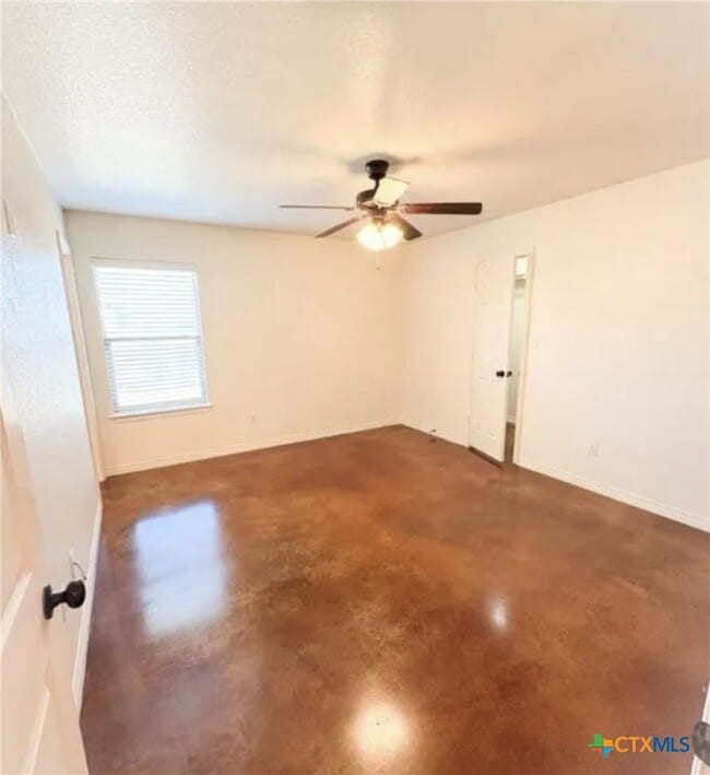 Building Photo - 614 B Karey Dr