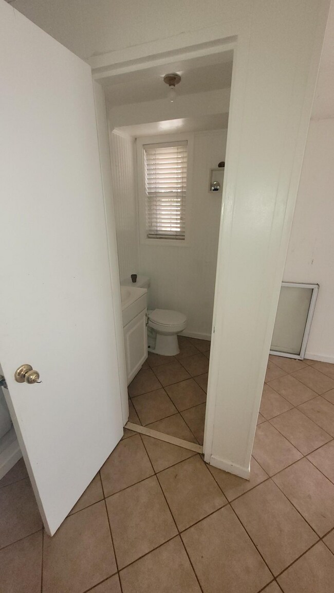 basement bathroom - 427 Jefferson St NE